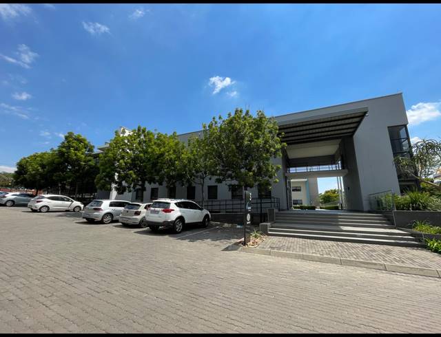 2,168M² OFFICE TO LET IN BRYANSTON
